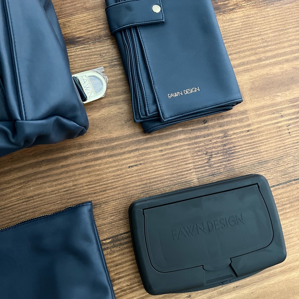 Fawn Design Navy Set - Picture 2 of 3